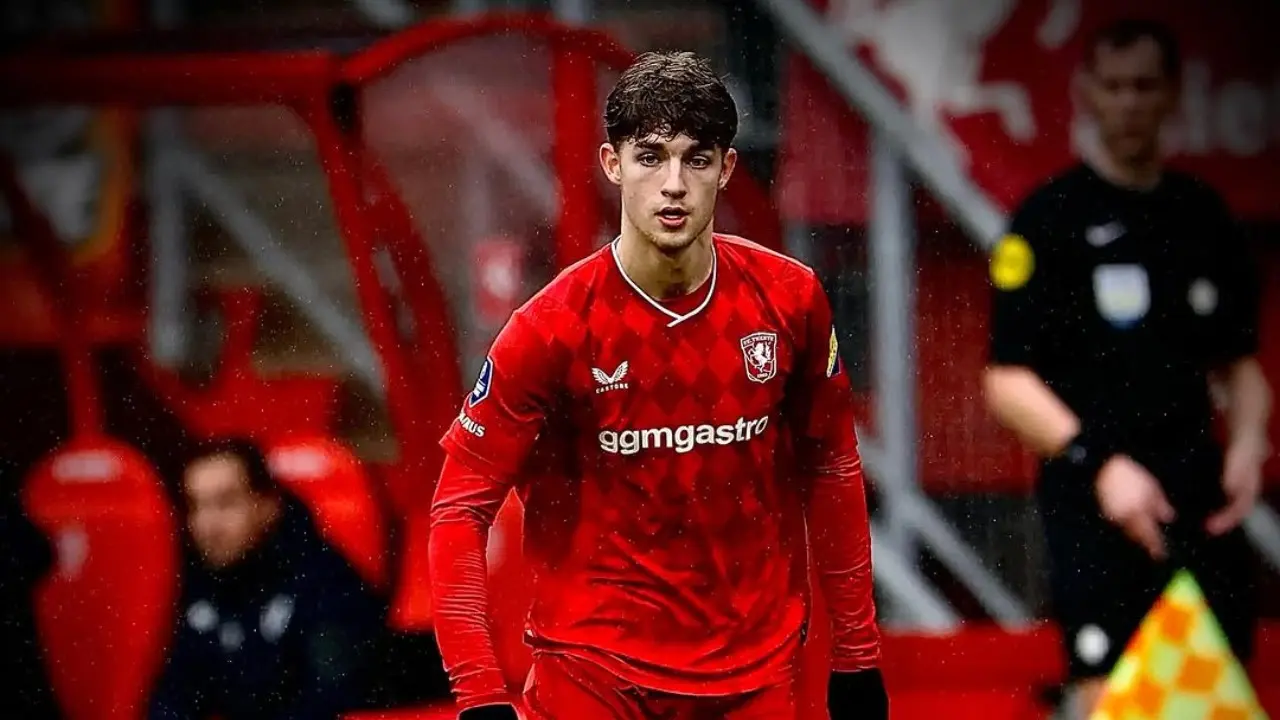 FC Barcelona Menunda Negosiasi Transfer Bek Muda Ruud Nijstad