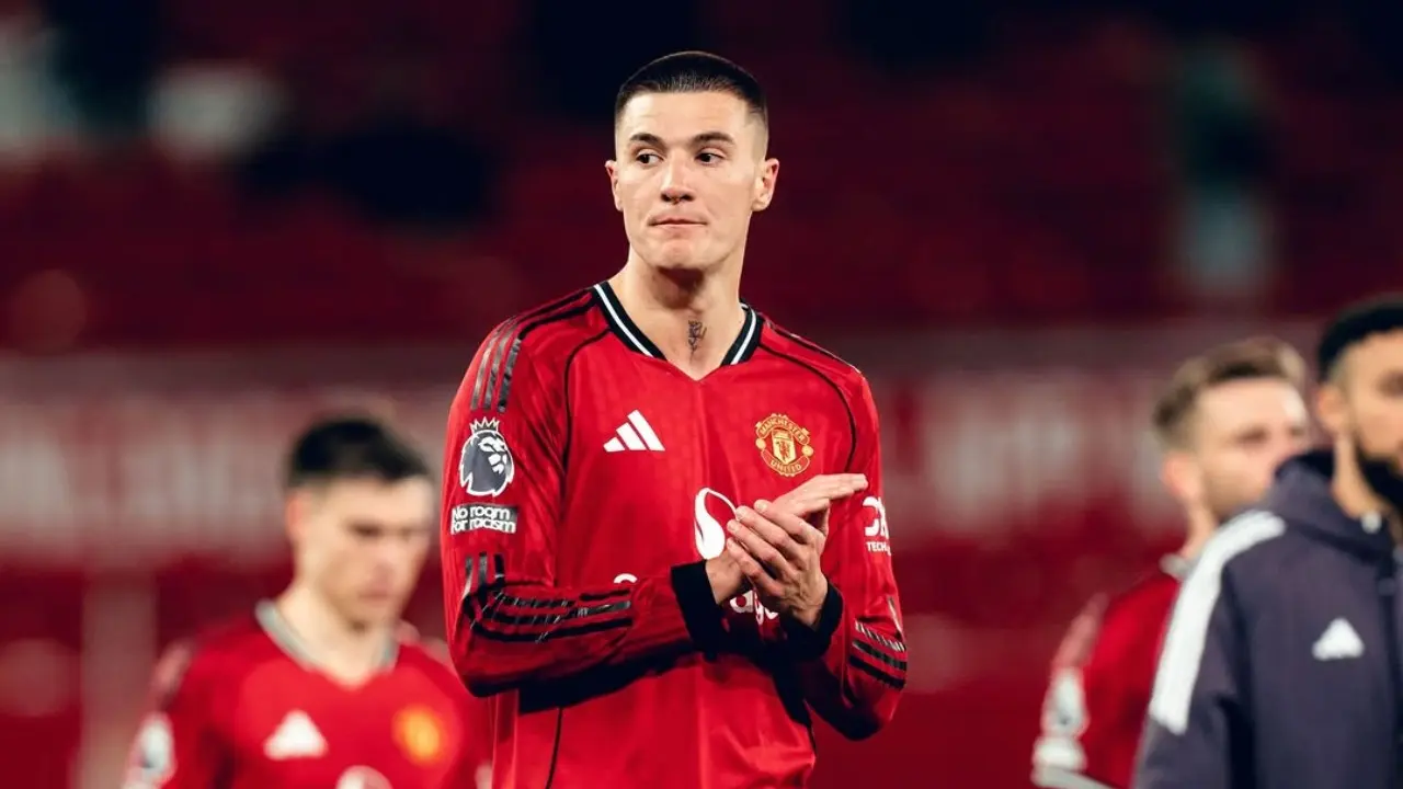 Michael Carrick Tetap Tenang Usai Manchester United Takluk Dari Leeds