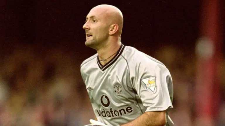 Mantan Kiper Manchester United Terjerat Kasus Penipuan Delapan Juta Euro