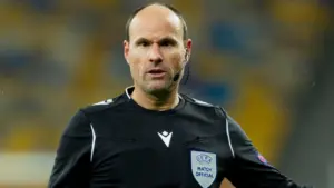 Mateu Lahoz Kritik Keras Vincic Atas Kartu Merah Eduardo Camavinga yang Rugikan Real Madrid