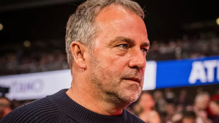 Barcelona Capai Kesepakatan Verbal Perpanjangan Kontrak Hansi Flick Hingga 2028