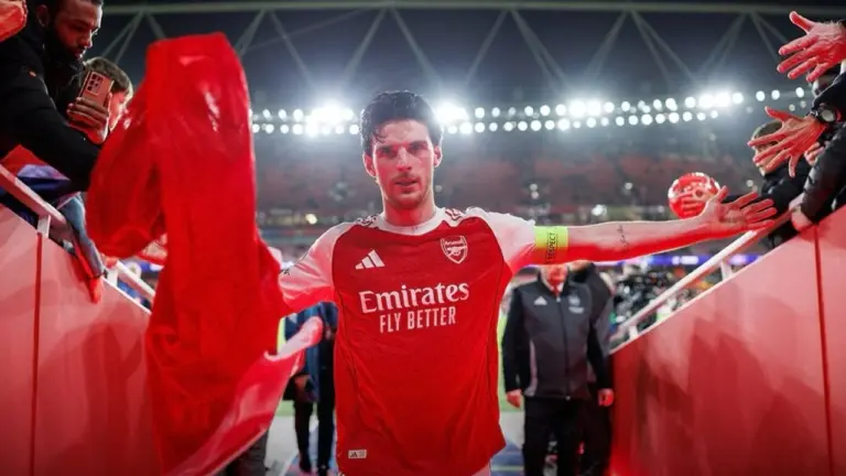 Wayne Rooney Sarankan Arsenal Bermain Kotor untuk Kalahkan Manchester City