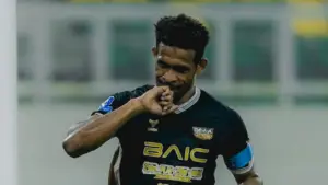 Hasil Sementara Madura United vs Dewa United 1-2: Brace Ricky Kambuaya Balikkan Kedudukan