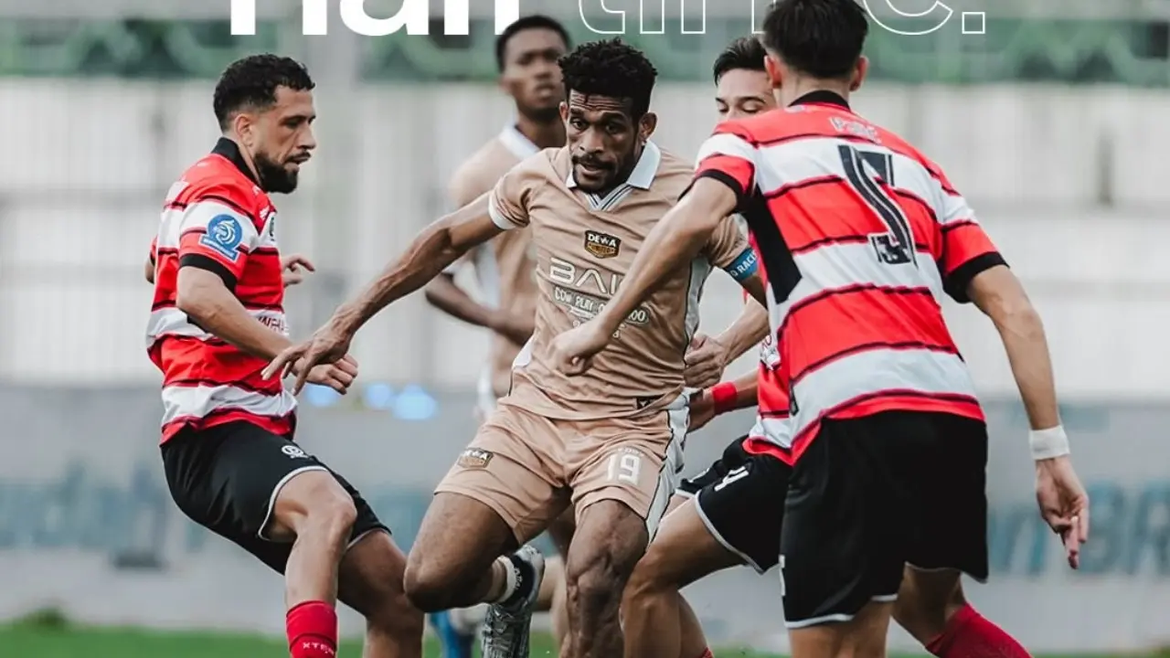 Hasil Madura United vs Dewa United 1-2: Brace Ricky Kambuaya Taklukkan Tuan Rumah