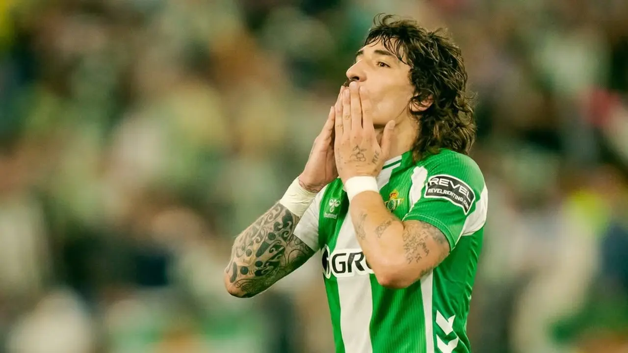 Hector Bellerin Sebut Andriy Lunin Jadi Penyelamat Real Madrid dari Kekalahan