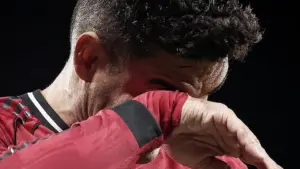 Casemiro Menangis Usai Bawa Manchester United Dekati Tiket Liga Champions