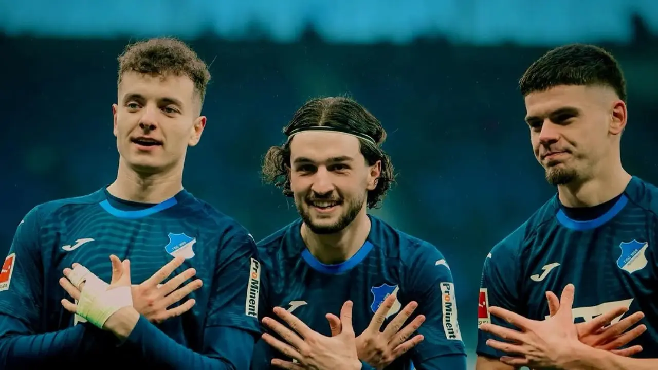 Fisnik Asllani Tanggapi Santai Spekulasi Transfer ke Barcelona