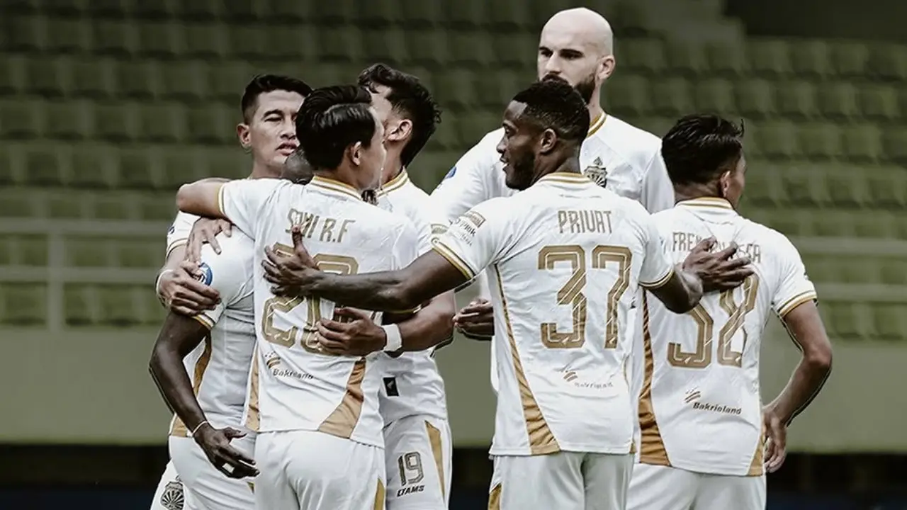 Hasil Sementara Bhayangkara FC vs Persib 2-1: Maung Bandung Coba Bangkit