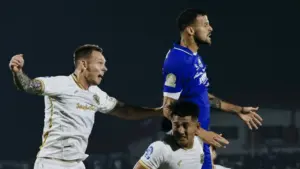 Klasemen Liga 1 Terbaru: Libas Bhayangkara FC, Persib Bandung Ambil Alih Puncak