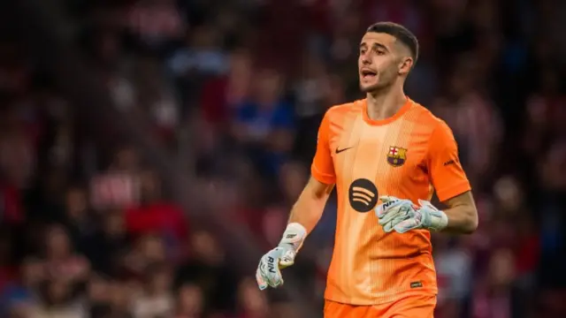 Burnley Sempat Berusaha Bajak Transfer Kiper Joan Garcia ke Barcelona
