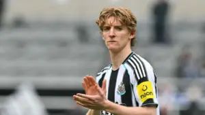 Anthony Gordon Tertarik Gabung Barcelona dan Siap Terima Tawaran Transfer Musim Panas Ini Jika Kesepakatan Kedua Klub Tercapai