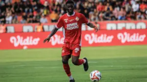 Cedera Hamstring, Alhassan Wakaso Dipastikan Absen Saat Semen Padang Hadapi Persebaya Surabaya