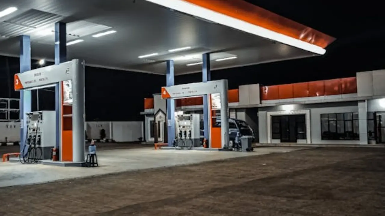 Harga Bbm Pertamina 1 Mei 2026 Pertamax Tetap Rp12 300 Di Tengah Kenaikan Minyak Dunia