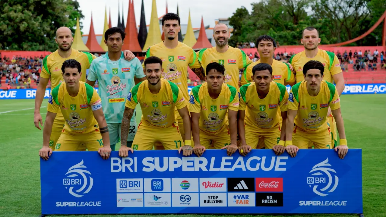 Hat Trick Bruno Paraiba Warnai Kemenangan Persebaya Surabaya Atas Semen Padang 7 0 Di Stadion Hj Agus Salim