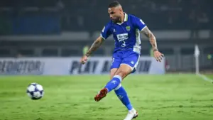 Layvin Kurzawa Dipastikan Menutup Liga Super Indonesia Musim 2025/2026 Lebih Cepat Setelah Mengalami Cedera Hamstring