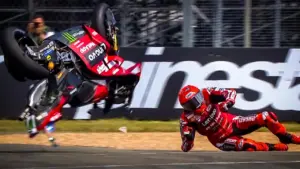 Marc Marquez Patah Kaki Akibat Highside di Sprint Race MotoGP Prancis 2026, Bakal Absen Dua Seri
