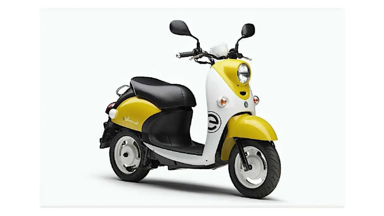 Motor Listrik Yamaha E Vino Meluncur Baterainya Bisa Dicopot Dan Diisi Di Kamar