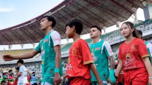 Hasil Sementara Persebaya vs PSBS Biak 0-0: Duel Sengit di GBT Masih Buntu