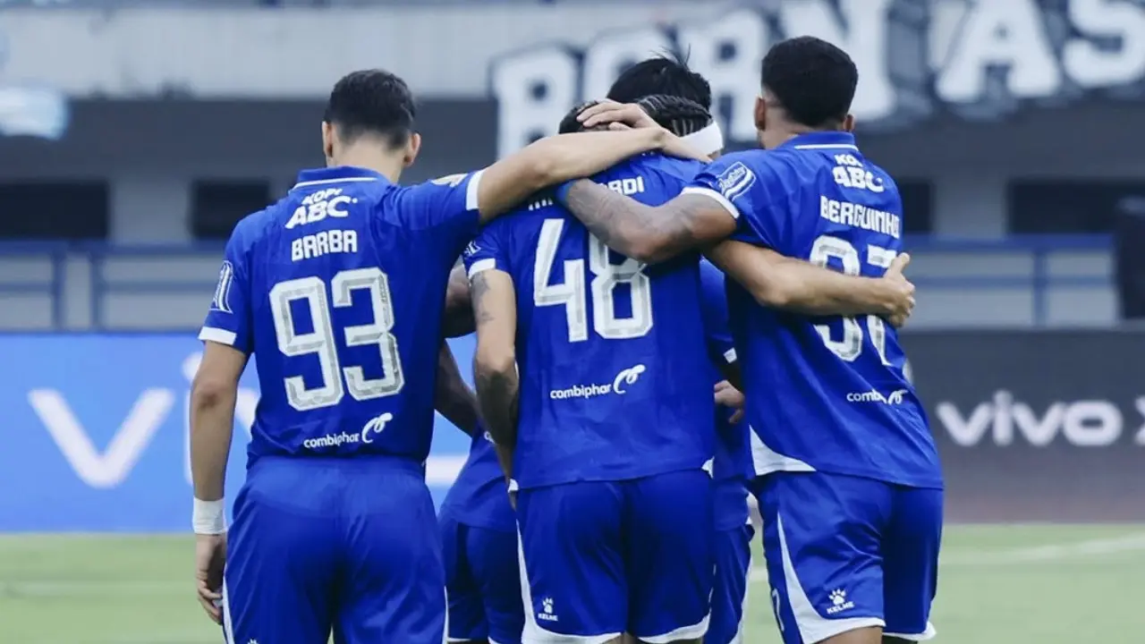 Klasemen Liga Super Indonesia Terbaru: Bungkam PSIM Yogyakarta, Persib Bandung Jauhi Kejaran Borneo FC