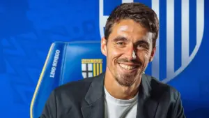Carlos Cuesta Putuskan Bertahan di Parma Setelah Menerima Tawaran Kontrak Baru dari Klub