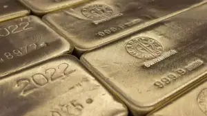 Analis: Penurunan Minyak Dan Akumulasi China Bisa Dongkrak Harga Emas
