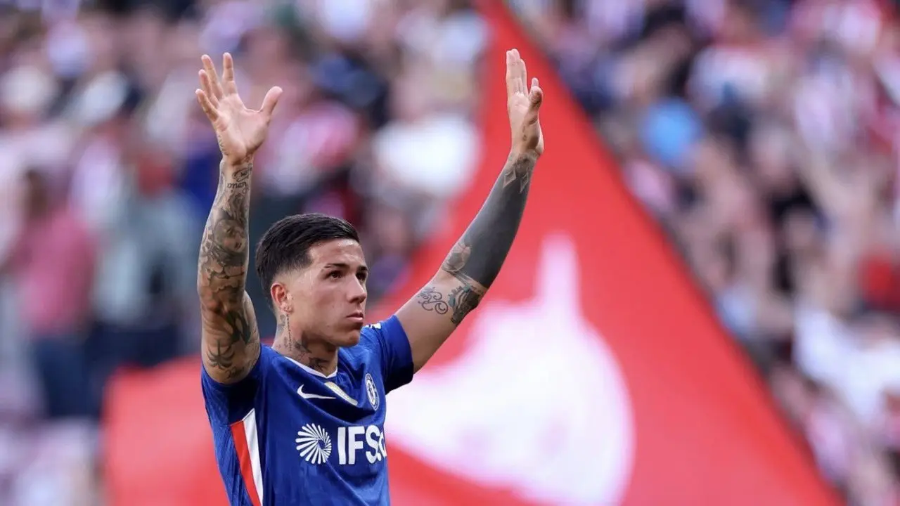 Enzo Fernández Bertahan di Chelsea