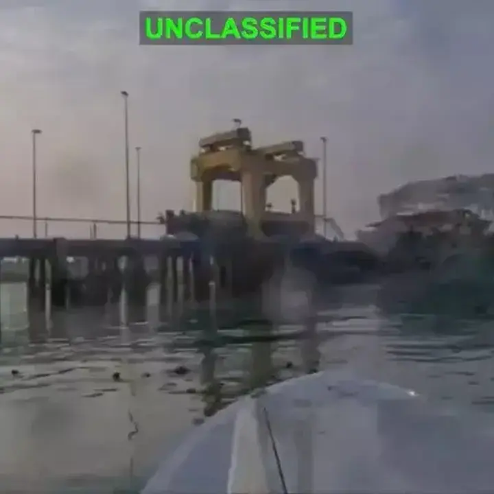 Baku Tembak Antara Pasukan Iran dan AS Meletus di Selat Hormuz