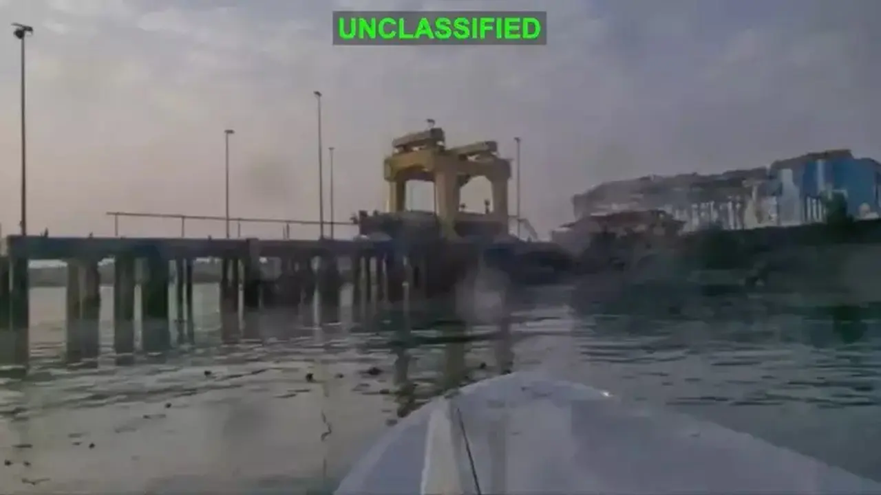 Baku Tembak Antara Pasukan Iran dan AS Meletus di Selat Hormuz