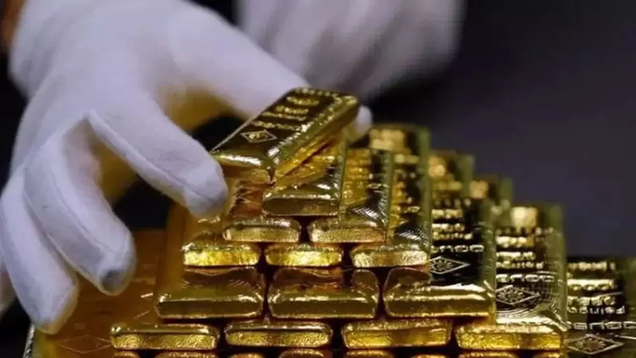 Emas Naik Setelah Data Ketenagakerjaan AS Lesu dan Pernyataan Warsh