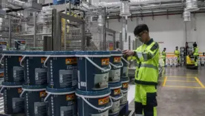 PMI Juni Turun ke Zona Kontraksi, Apindo: Pemulihan Manufaktur Belum Terlihat