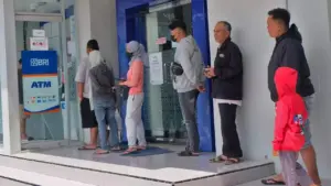 Valuasi Termurah Dalam Satu Dekade, Saham BBRI Kembali Melemah