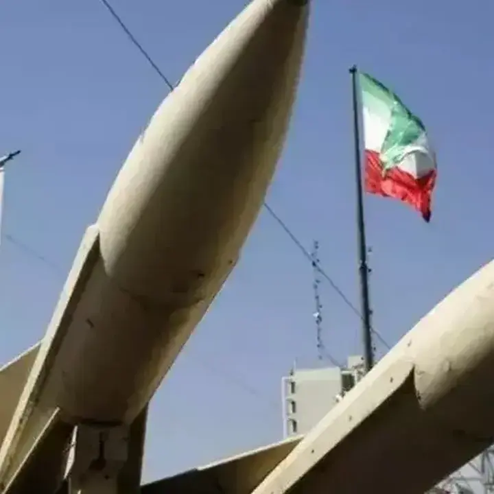Iran Balas Serangan AS Dengan Gelombang Rudal dan Drone Ke Pangkalan di Kuwait