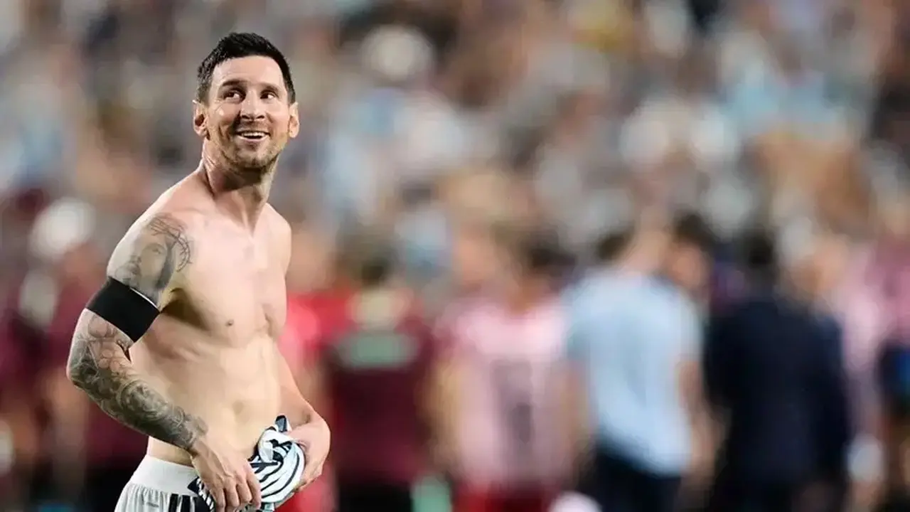 Messi Kenang Dua Gol Legendaris Maradona Jelang Semifinal Kontra Inggris