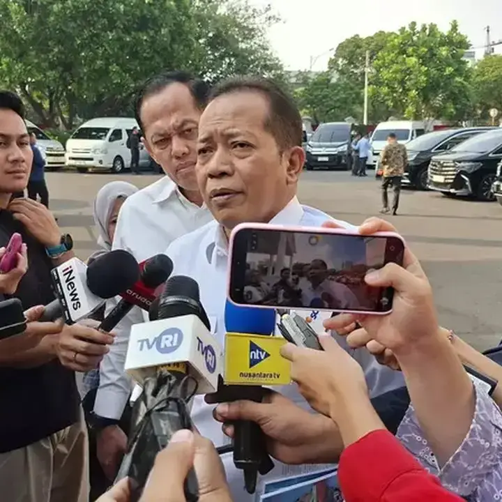 Prabowo Panggil Menteri Bahas Operasionalisasi Koperasi Desa Merah Putih