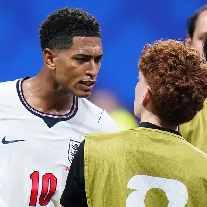 Usai Inggris Kalah Dramatis Atas Argentina, Jude Bellingham Menempeleng Kepala Valentin Barco di Atlanta